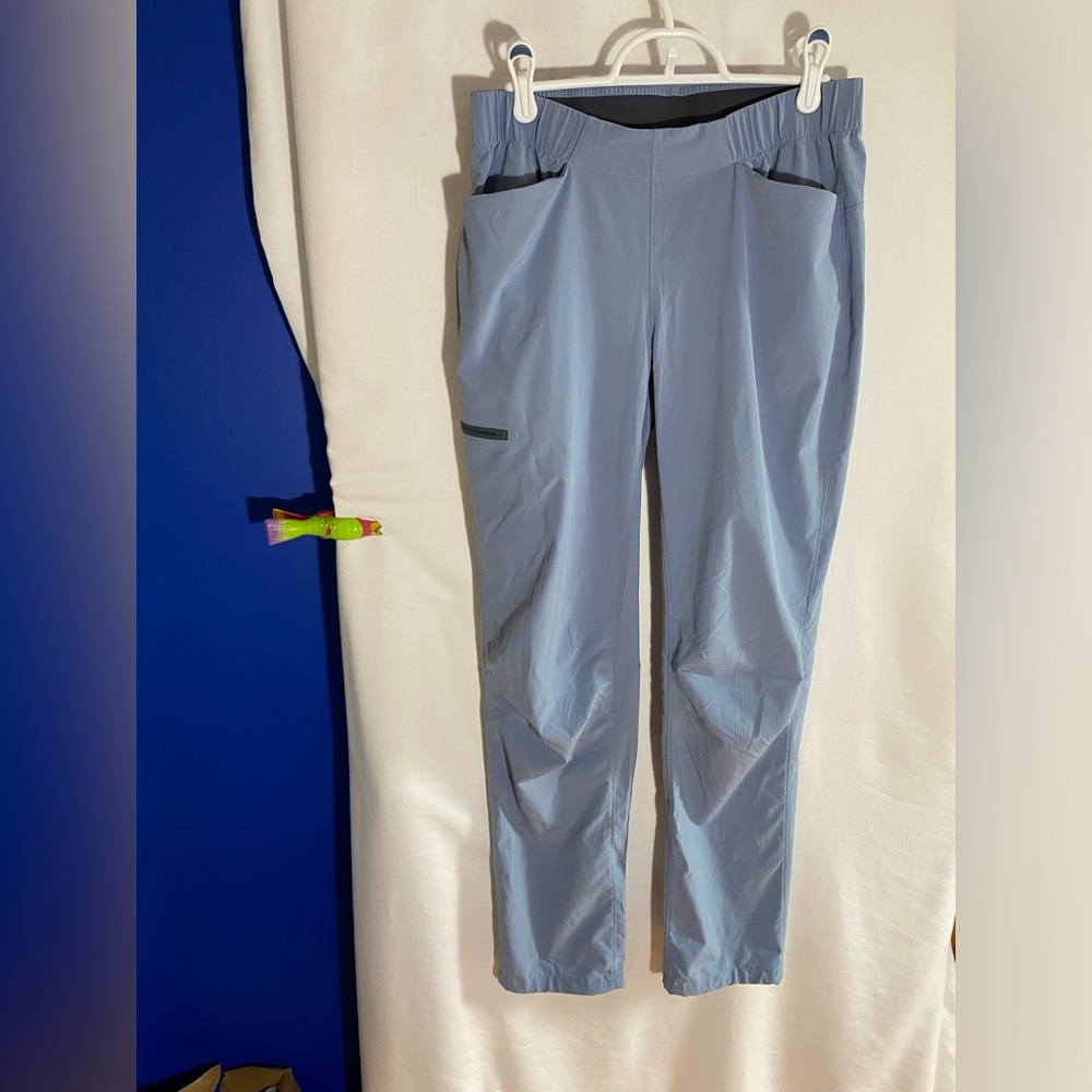 Patagonia Women's Chambeau Rock Pants Blue Pants, Size 6